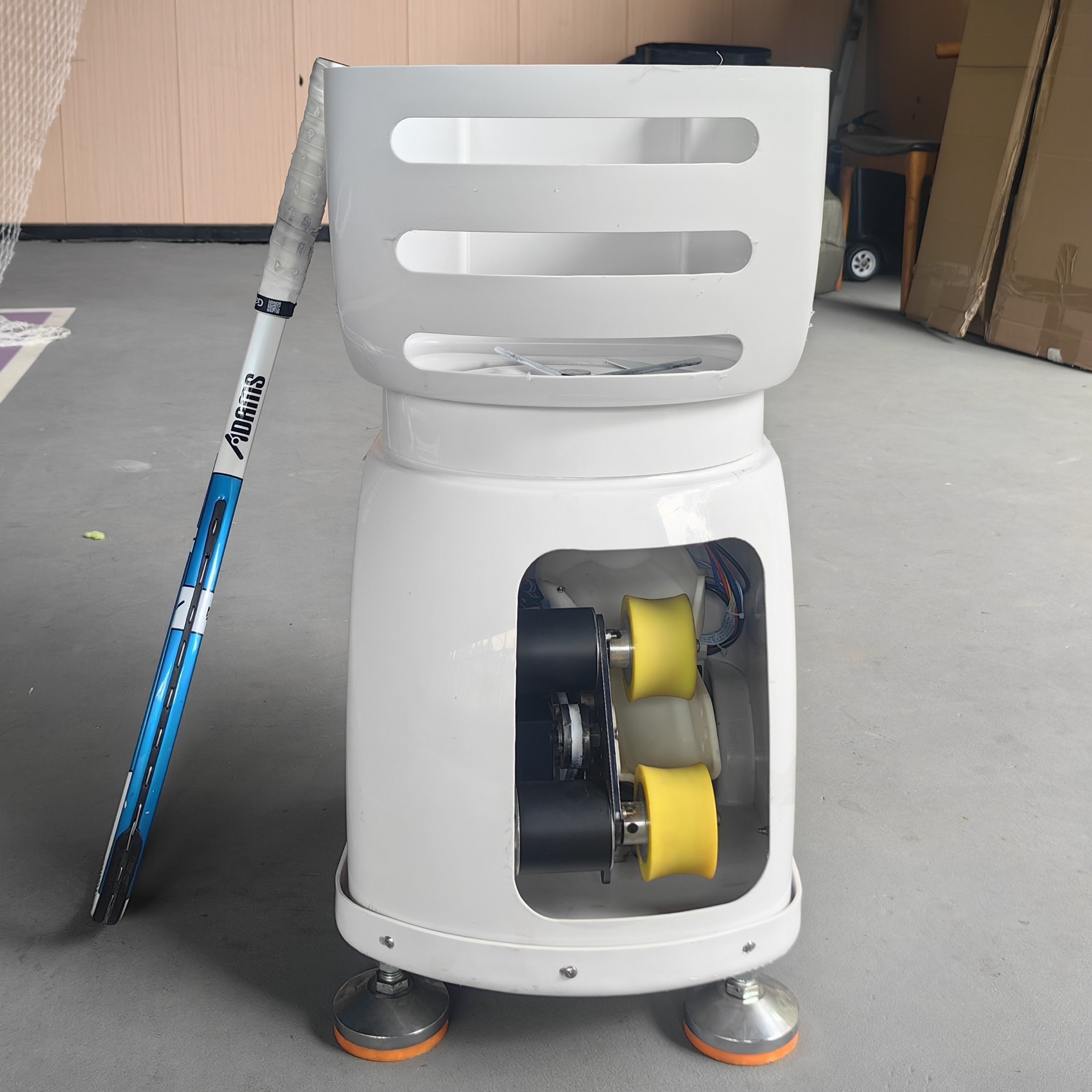 Tennis Ball Serving Machine Adjustable Speed And Frequency Indoor Training Equipment For Tennis Badminton Table Tennis