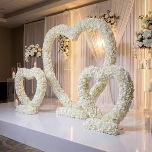 Arco Floral en Forma de Corazón Rojo Personalizado con Arreglo de Flores de Seda Artificial para Decoración de Bodas y Propuestas de Matrimonio de Lujo - Product Image 2
