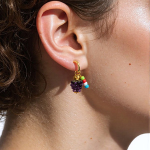 Pendientes Colgantes con Forma de Fruta, Diseño de Uva en Aleación de Zinc, Color de Cuentas Aleatorio EH11916, Joyería de Moda de Verano - Product Image 1