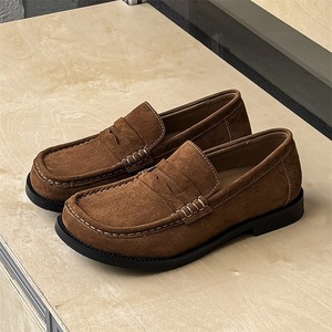 Mocasines Vintage Primavera/Verano 2025, Zapatos de Cuero Marrón con Punta Ancha para Hombre, Zapatos de Charol para Hombre - Product Image 1