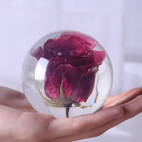 Fleur séchée à l'intérieur de la collection d'art de la boule de résine acrylique clair boule solide décoration de mariage maison personnalisée pour les cadeaux de vacances