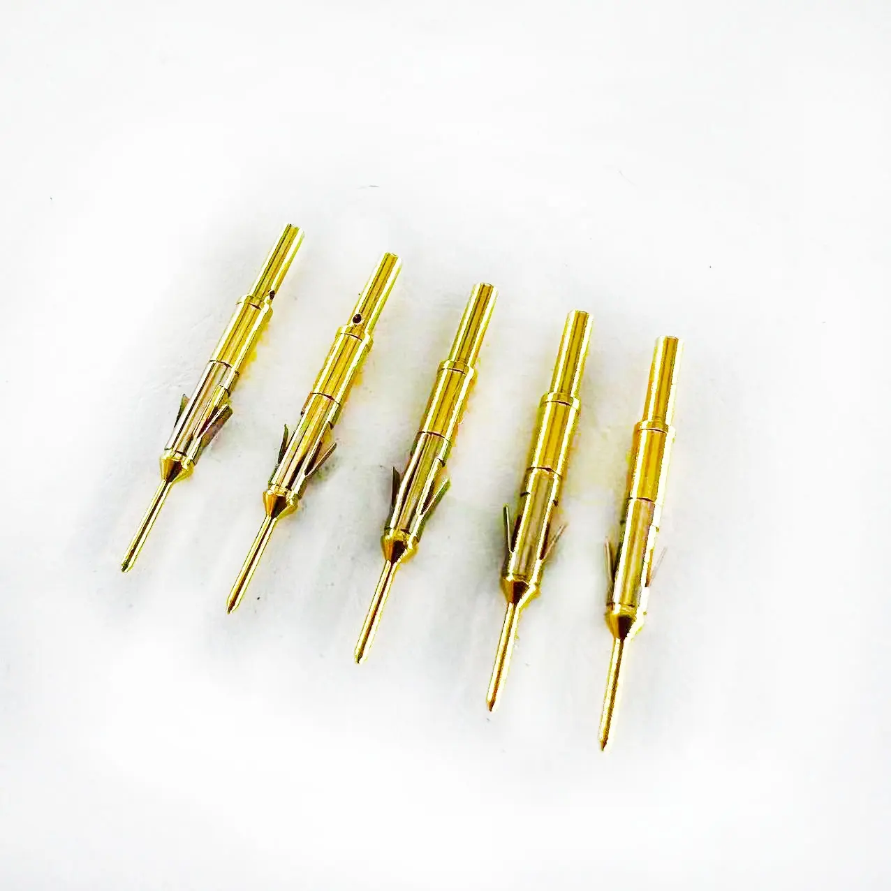 Manufacturers customize waterproof gold-plated connector pins, external claws, welding wire terminals, medical pins.