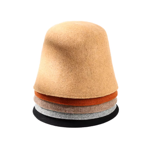 Pas encore d'avis 182 vendus Chapeau seau rétro en pure laine Design d'intérêt spécial Chapeau seau extérieur assorti - Product Image 1
