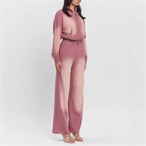 रंग पैचवर्क 2 दो टुकड़े सेट महिलाओं के साथ फैशन जिप अप लंबी आस्तीन वाली फसल हुडी और उच्च कमर पैंट सेट - Product Image 4