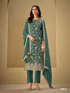 Chinon lourd avec séquence broderie Stich travail avec Jarkhan Daimond palazzo avec dupatta costume indien Salwar par royal export - Product Image 2