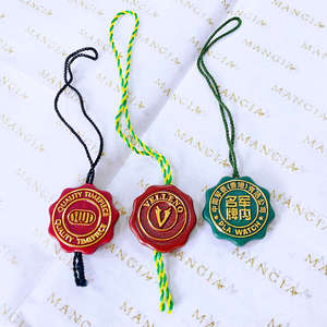 Chất lượng cao dập nổi giá thẻ tùy chỉnh tên thương hiệu logo nhựa thẻ đồng hồ - Product Image 1