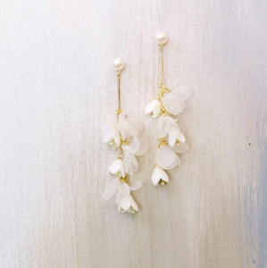<span class=keywords><strong>Orecchini</strong></span> da sposa fatti a mano gioielli bianchi fiori lunghi <span class=keywords><strong>orecchini</strong></span> <span class=keywords><strong>orecchini</strong></span> a goccia dichiarazione <span class=keywords><strong>cerchietti</strong></span> abbigliamento tessuto Chiffon fiore - Product Image 2
