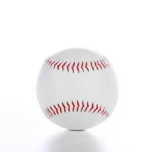 Softball de baseball couvert de cuir de couleur blanche vierge de baseball de taille standard de 9 ''avec le softball en gros de 12''