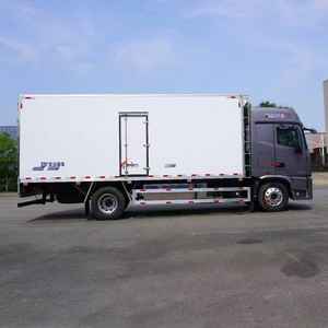 Camion frigorifique de 6,8 mètres, moteur diesel de 351 à 450 ch, transmission automatique, normes d'émission <span class=keywords><strong>Euro</strong></span> 5, capacité de charge de 31 à 40 tonnes - Product Image 4