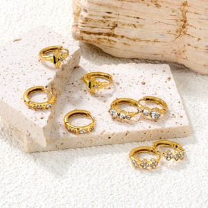 Boucles d'oreilles créoles en acier inoxydable plaqué or 18 carats, serties de zircons géométriques, pour femmes, bijoux tendance - Product Image 1