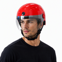 Casque de moto intelligent à visière ouverte avec commande vocale, caméra, aérations, design respirant et protecteur pour motards adultes.