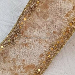 Gordon RibbonsWired Christmas Velvet <span class=keywords><strong>Ribbon</strong></span> With Exquisite Gold Edge Wholesale Metallic Velvet <span class=keywords><strong>Ribbon</strong></span> for Decoration - Product Image 4