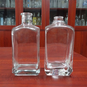 Fabricantes de Botellas de Vidrio para Vodka y Ginebra Premium de China, 750 ml - Product Image 1