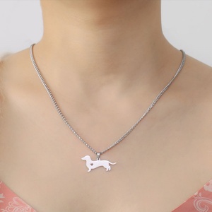 Collares de Moda 2026, Minimalistas, Hipoalergénicos, de Acero Inoxidable 316L, Chapados en Oro PVD de 18k, con Colgante de Perro, para Mujer - Product Image 2