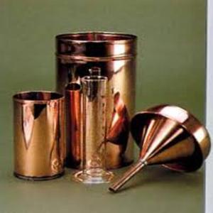 Pluviomètre en cuivre pour des mesures précises - Product Image 1