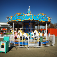 Promotion : Manège intérieur et extérieur pour enfants et adultes, avec chevaux de carrousel pour les enfants, idéal pour les parcs d'attractions et les aires de jeux.