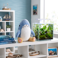 Peluche Requin Personnalisée Brodé Super Doux avec Chaussures, Mignonne Poupée Dessin Animé OEM ODM Faible MOQ Vente en Gros Cadeau Enfant Anti-Stress
