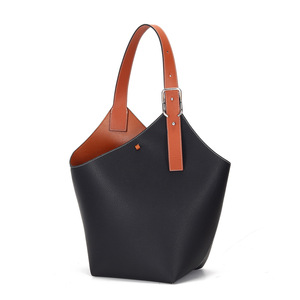 Bolsos de Mano de Cuero Genuino de Gran Capacidad para Mujer, Bolsos Tipo Cubo con Diseño Exclusivo y Estilo Moderno - Product Image 2