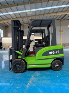 Chine FLIFT marque 2.5on chariot élévateur électrique à 4 roues mât de 3 mètres à 2 étages avec chargeur de batterie - Product Image 4