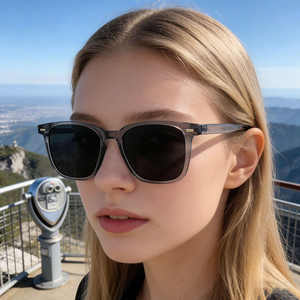 Lunettes de soleil polarisées carrées Ks 3928 pour femmes, verres TAC UV400, monture en plastique et métal, couleur noire, style urbain extérieur - Product Image 4