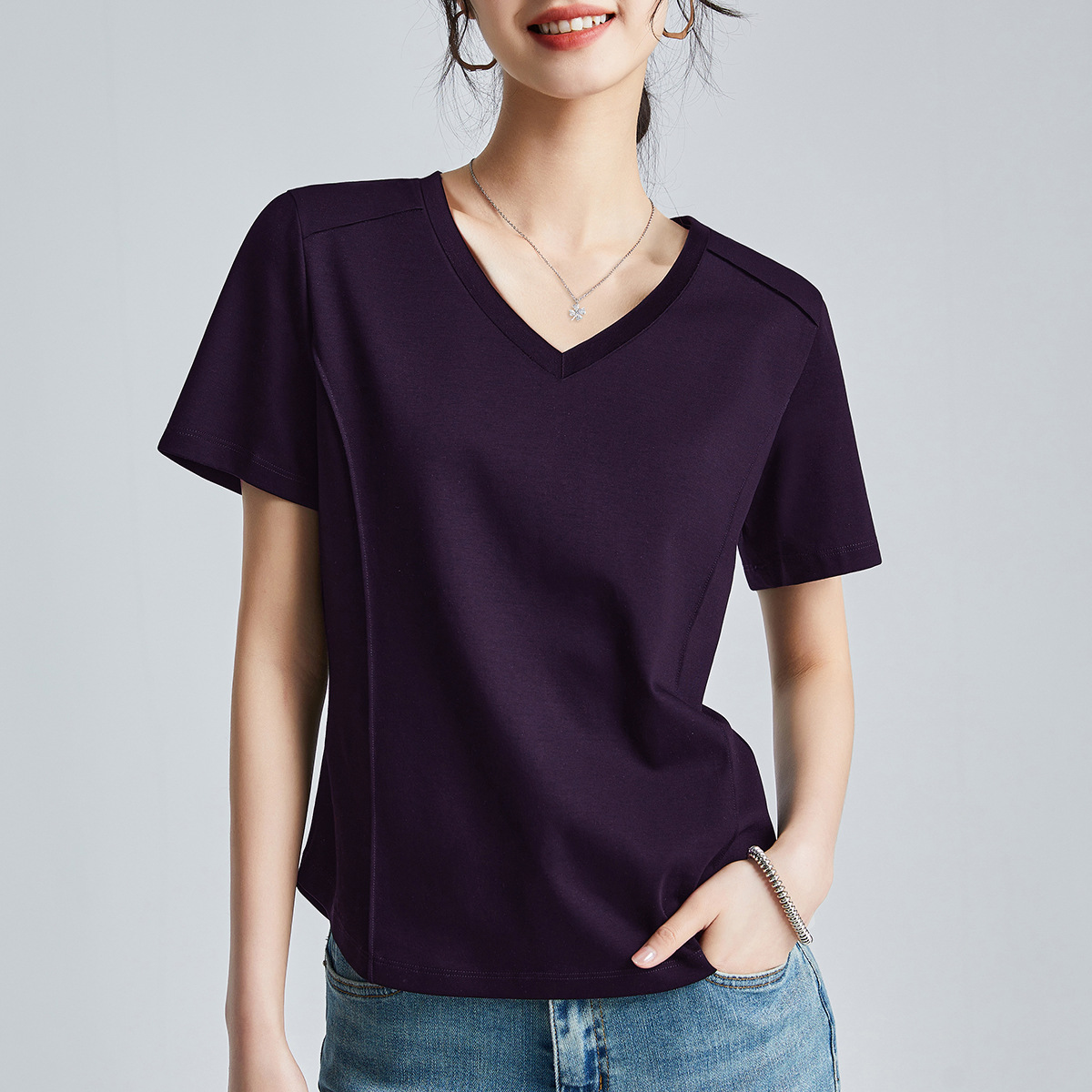 Hibiscus purple v-neck