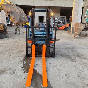 Nouveau chariot élévateur diesel TCM 3 tonnes du Japon avec hauteur de levage de 3m-6m pour usage extérieur, idéal pour les ateliers de réparation de machines et la vente au détail - Product Image 4