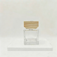 Diffuseur à bâtonnets en verre transparent/marron carré de 100 ml avec bouchon à vis pour parfum d'ambiance, huile essentielle, désodorisant et parfum pour la maison