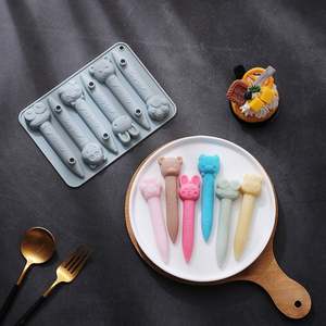8 <span class=keywords><strong>Chat</strong></span> Griffe Biscuits Chocolat Moule Silicone Moule <span class=keywords><strong>Fromage</strong></span> Bâton Auxiliaire Alimentaire <span class=keywords><strong>Dent</strong></span> Meulage Bâton Cuisson Gâteau Moule - Product Image 1