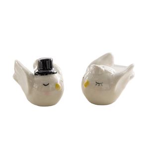 عرض ترويجي: وعاء ملح وفلفل سيراميك بتصميم أنيق على شكل عروس وعريس - Product Image 2