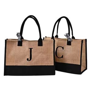 Sac fourre-tout en toile personnalisé imperméable, monogramme, cadeau pour femme, pour la plage, les courses en plein air, les voyages - Product Image 1