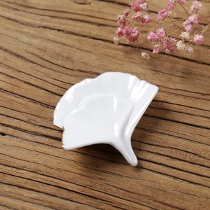 High Temperature Glazed Ceramic Ginkgo Chopsticks Rack Simple and Fresh Banquet Tableware Decoration Promotional Ornaments