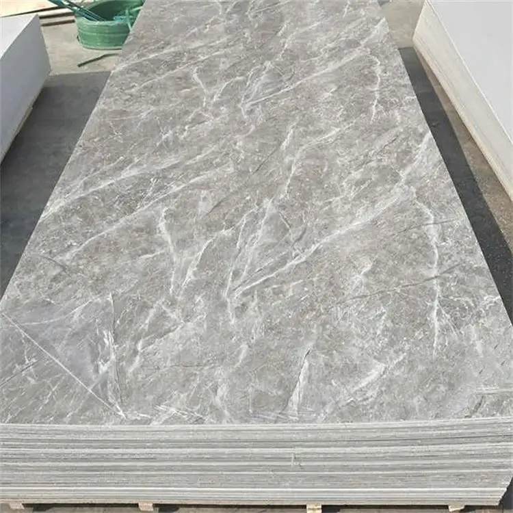 Placa alternativa de mármore de PVC com aparência de pedra natural, revestimento UV, painel de imitação de mármore plástico