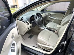 Corolla Bekas Terawat: 2013 1.8 GL-i Zhiku CVT, Pemilik Tunggal, Tampilan & Performa Sporty, Kondisi Prima - Product Image 4