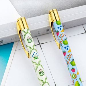 Stylos à bille métalliques promotionnels multicolores à motif floral, 1,0 mm, pour hôtels et conférences, avec impression par transfert à chaud – Vente en gros - Product Image 2