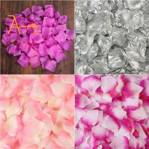 กลีบดอกไม้ประดิษฐ์สำหรับตกแต่งงานแต่งงานช่อดอกไม้สีชมพูสีขาวกลีบดอกกุหลาบประดิษฐ์ - Product Image 4