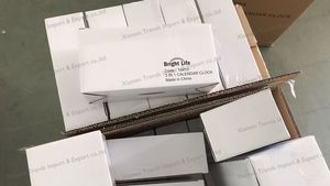 Рекламные аналоговые часы в стиле ретро, Настольный будильник, винтажные Ретро-часы с термометром даты для пожилых людей - Product Image 6