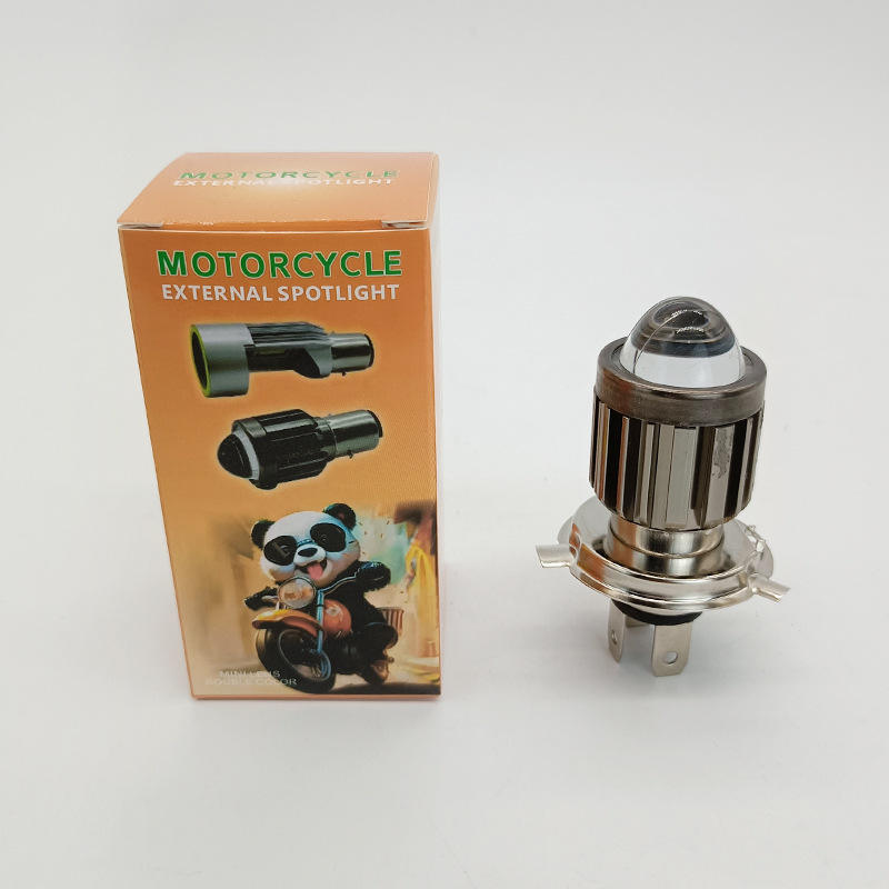 สามปลั๊ก