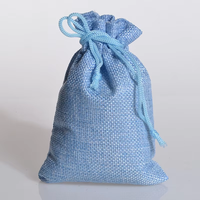 Vente en gros Sac cadeau pliable réutilisable avec corde à tirer Sac de jute avec logo personnalisé Différentes tailles et couleurs en chanvre nylon