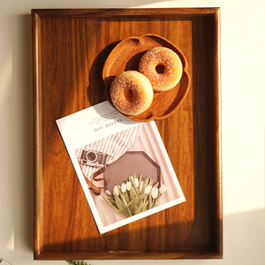 Plateau de service en bois de noyer GOODBYE 30x20cm, plateau de rangement élégant en bois massif pour la maison, le bureau, le thé, les fruits et les collations - Product Image 1