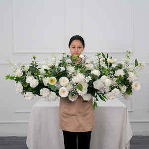 Chemin de table en fleurs artificielles en soie réaliste personnalisé pour les mariages et les événements de rentrée scolaire - Taille et couleur personnalisables - Product Image 1