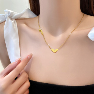 Collier pour femme en acier inoxydable plaqué or avec pendentif en forme de cœur au design minimaliste anglais <span class=keywords><strong>Love</strong></span>, idéal pour un cadeau, une fête ou un mariage - Product Image 2