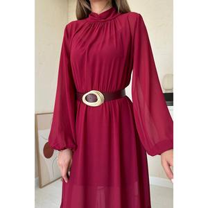 Robe de cocktail élégante en mousseline bordeaux, col montant, coupe trapèze, volants, taille naturelle, tissu translucide - Product Image 1