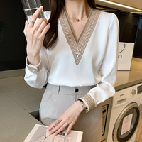 Chemisier blanc à manches longues pour femme, col en v, mousseline De soie, broderie, vente en gros, 8301