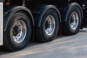 Neumático de camión sólido sin cámara TH Conti Scandinavia HD3 para carga pesada, resistente al desgaste, 315/80R22.5 12.00R20, para transporte agrícola, venta al por mayor de fábrica - Product Image 6
