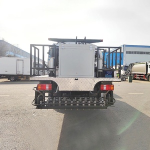 Precio de Fábrica, Camión Distribuidor de Asfalto Howo de 4 Toneladas, Camión Pulverizador de Betún 4x2, Maquinaria para Construcción de Carreteras - Product Image 3