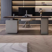 Bureau d'ordinateur moderne minimaliste italien luxueux pour la maison et le bureau, matériaux écologiques et sains, conçu par un designer