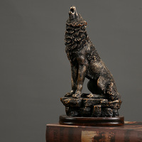 Figurine en résine de loup sauvage hurlant, texture bronze antique, avec base en roche, statue d'animal puissante pour la décoration intérieure