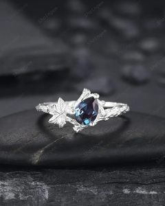 Anillo de compromiso de Alejandrita con corte de pera y hoja de arce de Plata de Ley 925, chapado en oro blanco de 14K, anillo de piedra natal de junio - Product Image 6