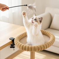 USMILEPET Lit pour chat pour bureau, hamac pliable à double fixation par pince C, gain de place, structure en tube d'acier robuste, nid douillet en fausse fourrure pour chat