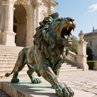 Lions en cuivre de fonte de jardin extérieur, statues de lion en bronze moulées à la main, sculptures d'animaux grandeur nature
